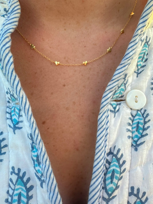 Tiny Hearts Necklace Gold