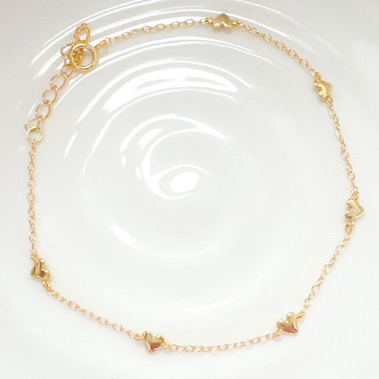 Tiny Hearts Bracelet Gold